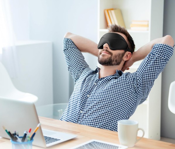 Edinstvena 3D maska za spanje